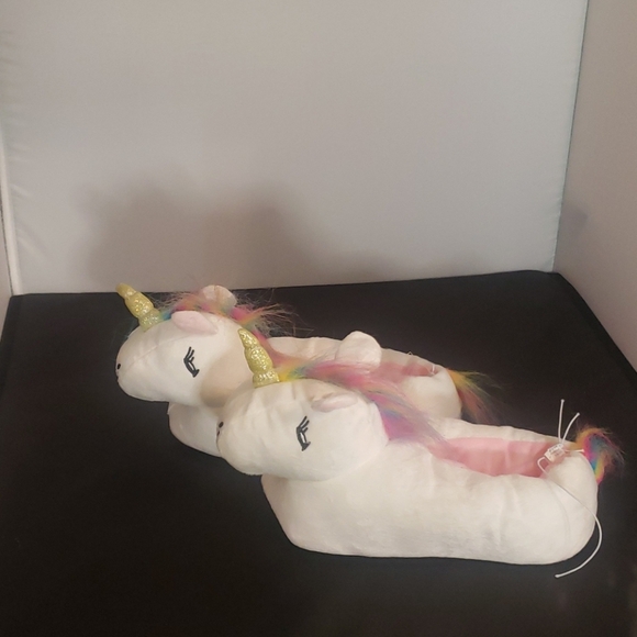 NWOT Rainbow Womens Unicorn size Med 7/8 slippers - Picture 4 of 8